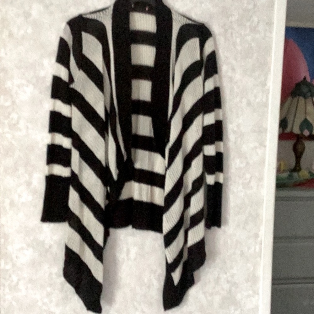 HIGH LOW SWEATER